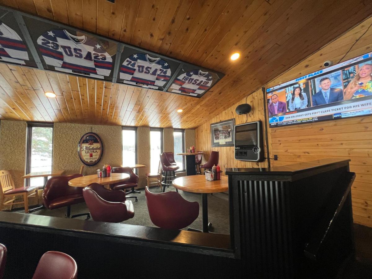 The Patch Lodge Warroad Eksteriør bilde